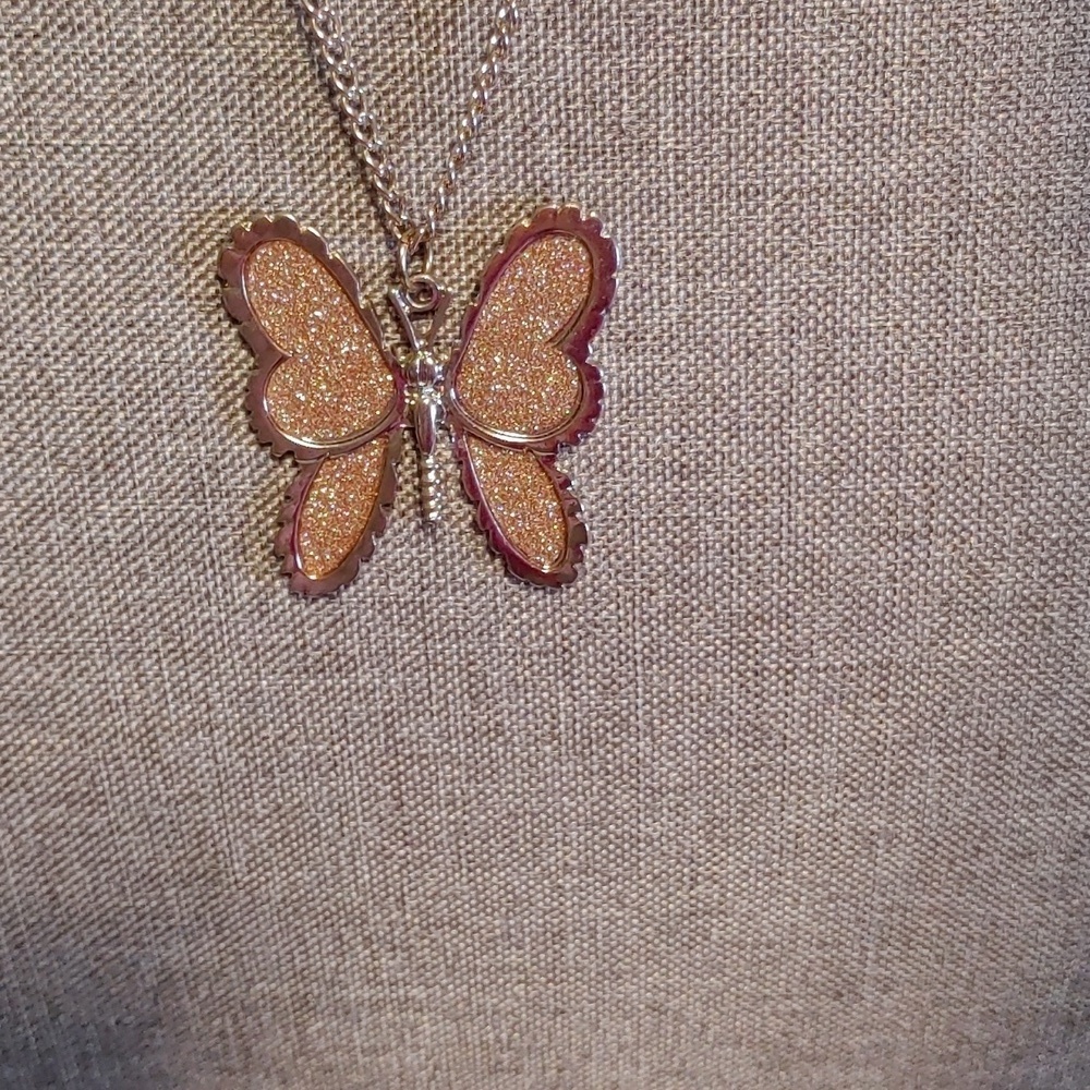 💜VERSATILE BUTTERFLY NECKLACE